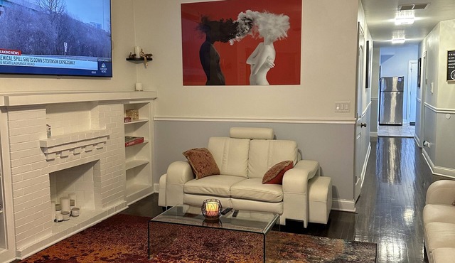 420 at Cheltenham 4BR