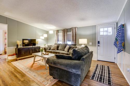 6 Mi to State Harbor! Stylish Port Austin Home
