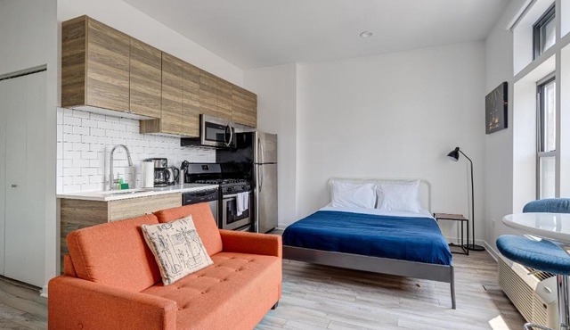 747 Lofts by RedAwning - River West, Third Floor Chicago
