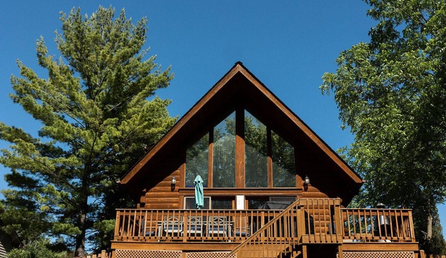 A Frame Cabin Near Multiple Lakes- Coffee Bar- King Bed- Arcade