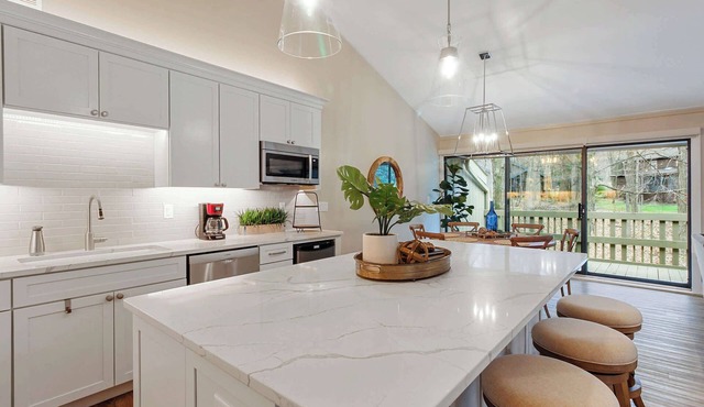 Abbey Springs - Private Community & Amenities!