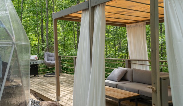 Algonquin's Edge Resort | Dome 3 in South Algonquin