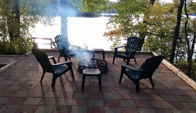 AMAZING SUNSETS! Big Bass Lake Cottage! Swim,boat,fish!