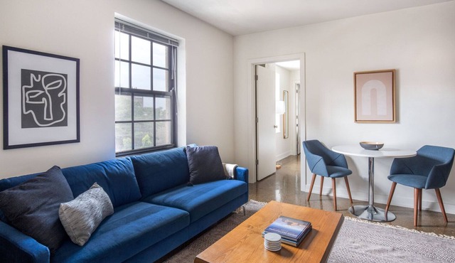 Amazing Uptown 1BR w/ Gym & Indoor Pool, nr L Red Line, by Blueground