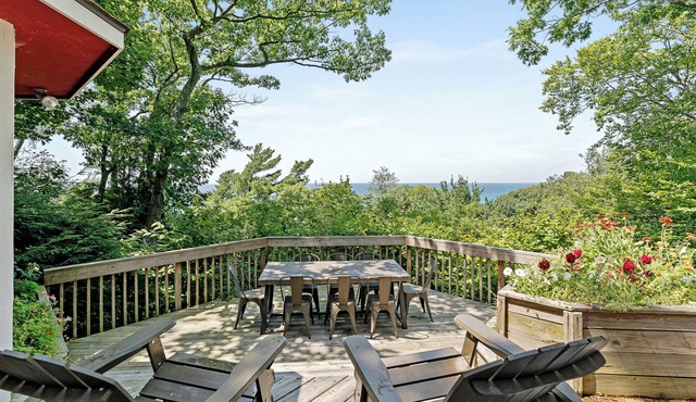 Apache Lake House | Lake Michigan Views | Secluded Retreat Elevated/peaceful