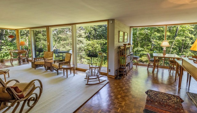 August Open w/AC, Walk to Beach