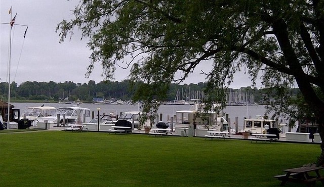 Bayfront King, Harbor View & Porch,Parking, Location!