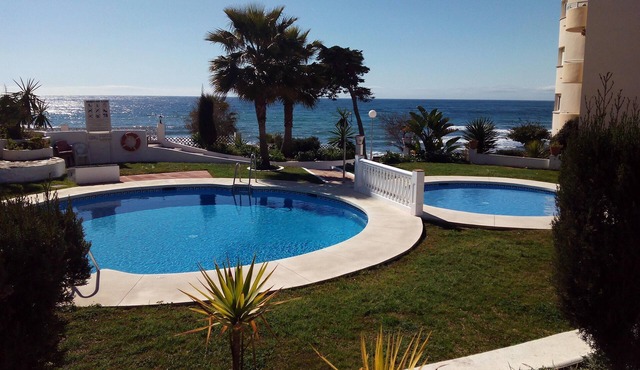 Beachfront, overlooking the sea, Air conditioning.