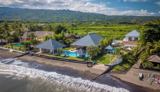 Beachfront pool villa: Free welcome dinner!