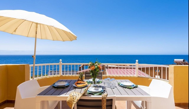 Beachfront triplex with parking in Radazul