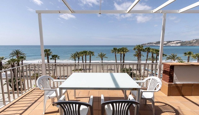 Beachfront vacation apartment – Almuñécar