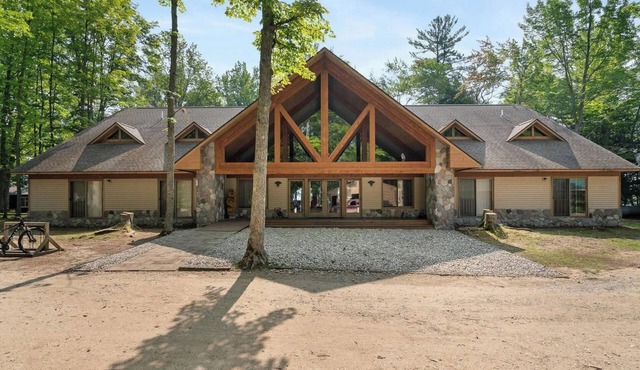 Bears Den Lodge at Camp Tanuga - 150 acres on Manistee Lake - Kalkaska, MI