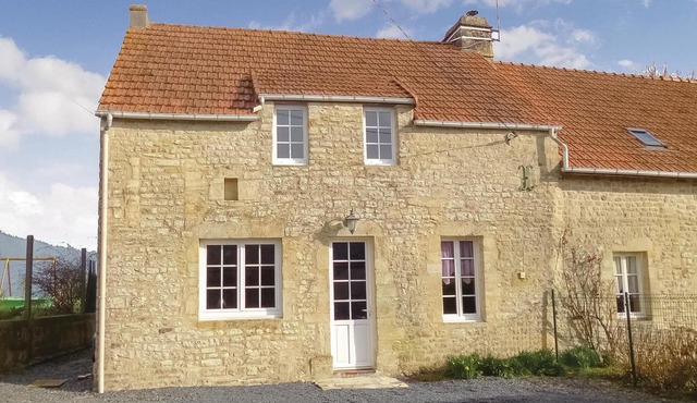 Beautiful home in Englesqueville Percee in Englesqueville Percee