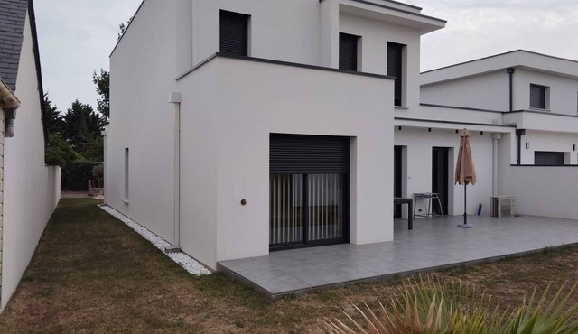 Beautiful contemporary family home near Angers