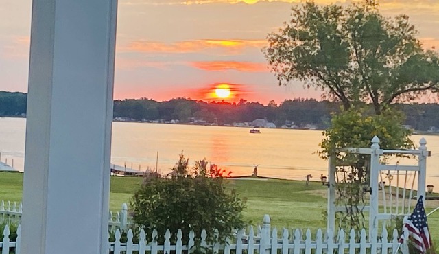 Beautiful fully renovated lake house on all-sports Long Lake