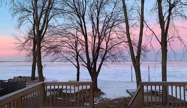 Beautifully Updated Waterfront Home!