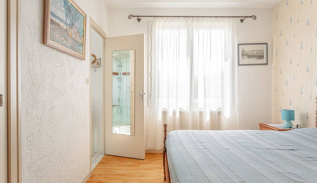 Bed and Breakfast 'Grillon' with Shared Terrace, Shared Garden and Wi-Fi
