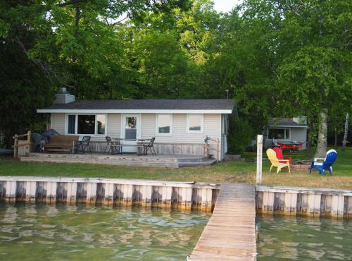 Birch Shores Resort - The Aspen Cottage