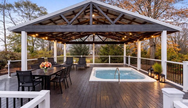 Blue Star #2 Location, Location 12 person hot tub!