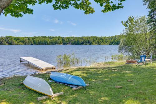 Boating & Swimming On-Site! Lakefront in Cadillac