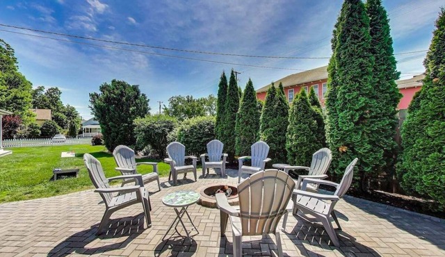 Captain Cook, Hot Tub, Sleeps 9