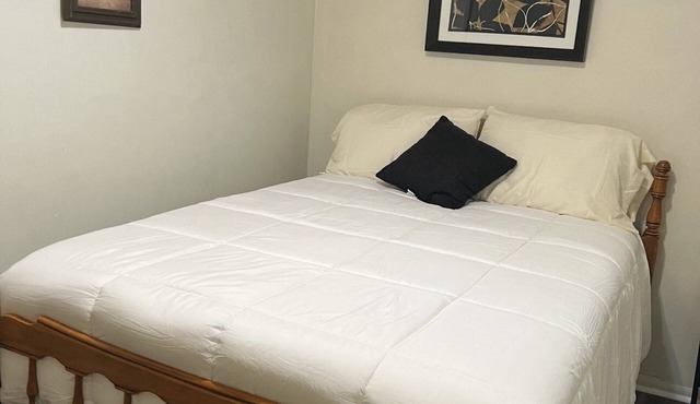 Charming 3-bedroom house with WiFi in lovely Albion