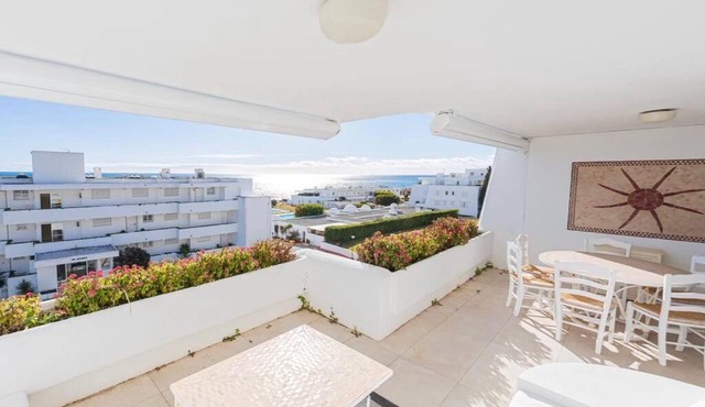 CHARMING APARTMENT IN GUADALMINA BEACH/3BED/3BATH