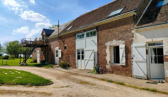 Charming cottage with pool, terrace, and garden in the Loir Valley