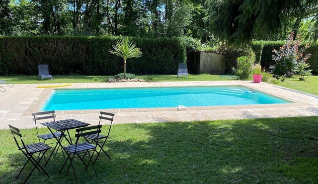 Charming cottage with private pool in Black Périgord in Le Bugue
