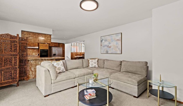Charming Home Near Target and Parks 2 Bathrooms
