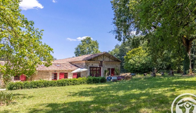 Charming house near Montreuil Bellay with Wifi and Pets allowed