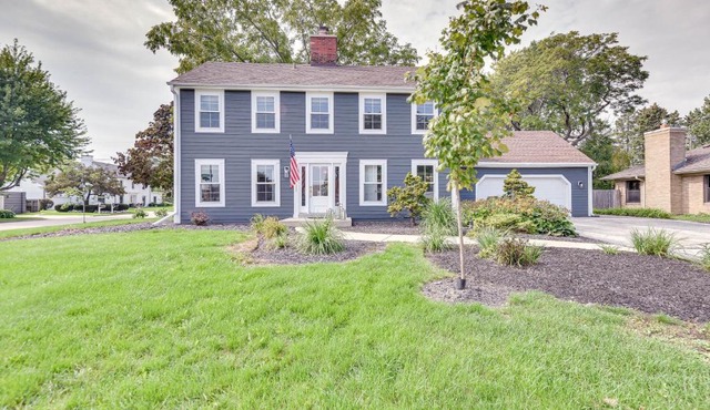 Charming Racine Home - Walk to Lake Michigan!
