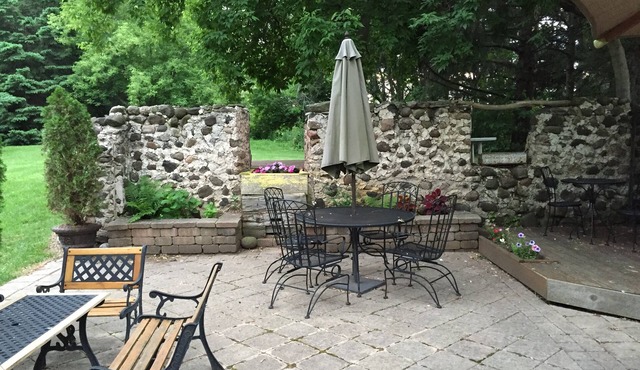 Charming & Spacious Country Estate