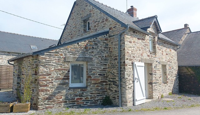 Charming stone house in Langon