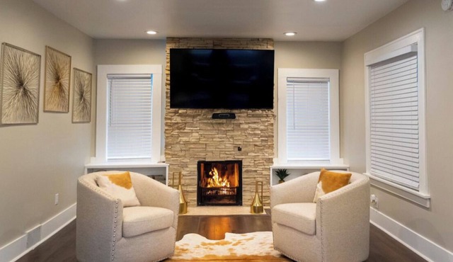 Chic, Modern Luxury in the Heart of Vehicle City