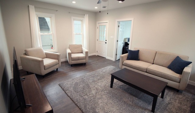 Close to Hospitals, Downtown, Walk to Restaurants