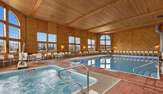 Comfort Inn & Suites Ludington near US-10