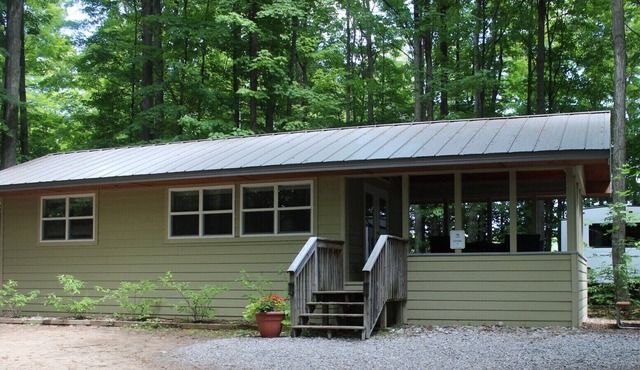 Cottage 8 sleeps 4 people