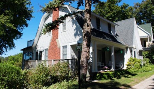 Cottage Apartment, Macatawa Park, Comfortably sleeps 2 + 1