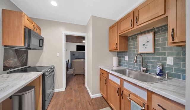 Cozy 1BD Beach Retreat, 2Bath