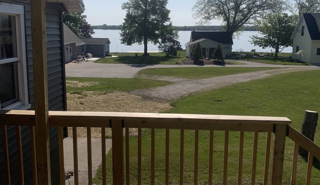 Cozy 2 Bedroom House Overlooking Little Sturgeon Bay