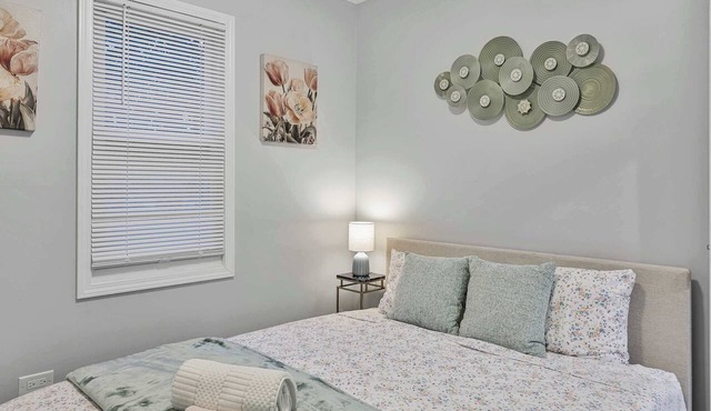 Cozy 4BR 2BA Worth Home