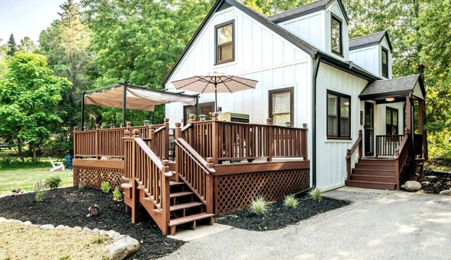 Cozy Bay Geneva Lake Cottage-beach/restaurants+
