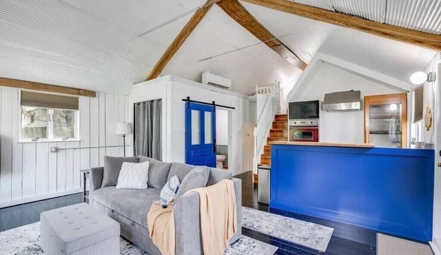 Cozy Bungalow 7 Blocks from ND Campus