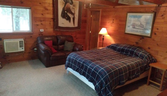 Cozy Cabin on the River