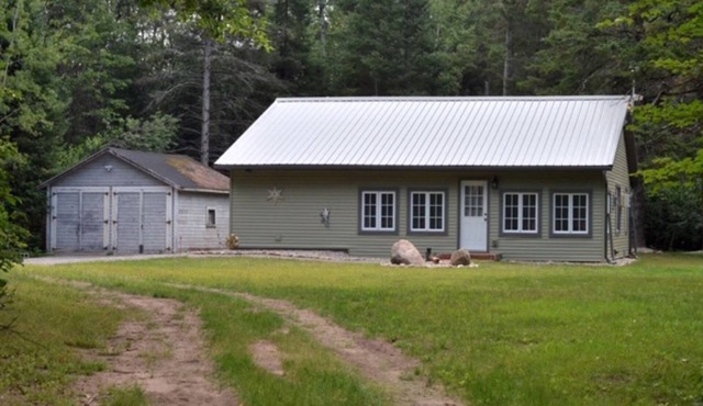 Cozy Cottage in the Northwoods