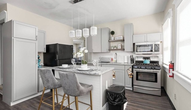 Cozy Crawfordsville Retreat - 2-Bed Sanctuary!
