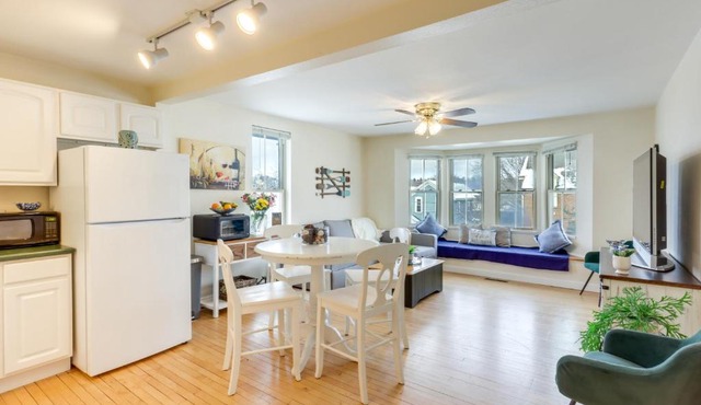 Cozy Delafield Apartment - Walk to Lake!