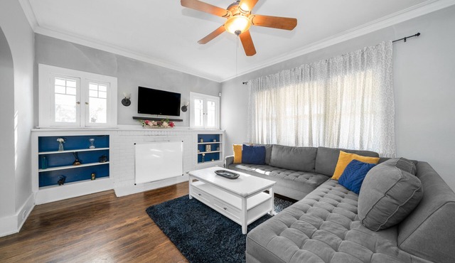 Cozy Home Walkable to Everything GR Has to Offer!