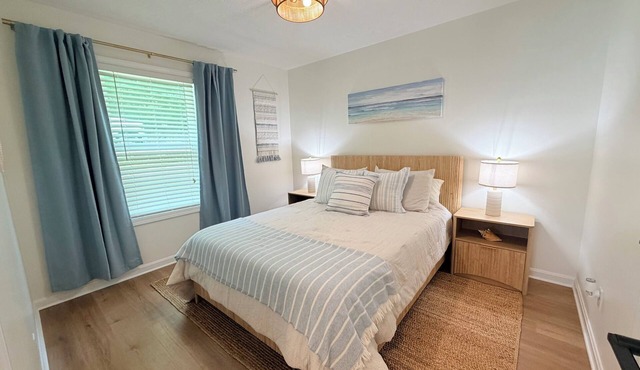 Cozy Lake Front House Retreat on Rough River Lake! Sleeps 8!